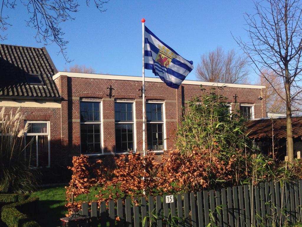 Suite School 15 A Zonnemaire Kamer foto