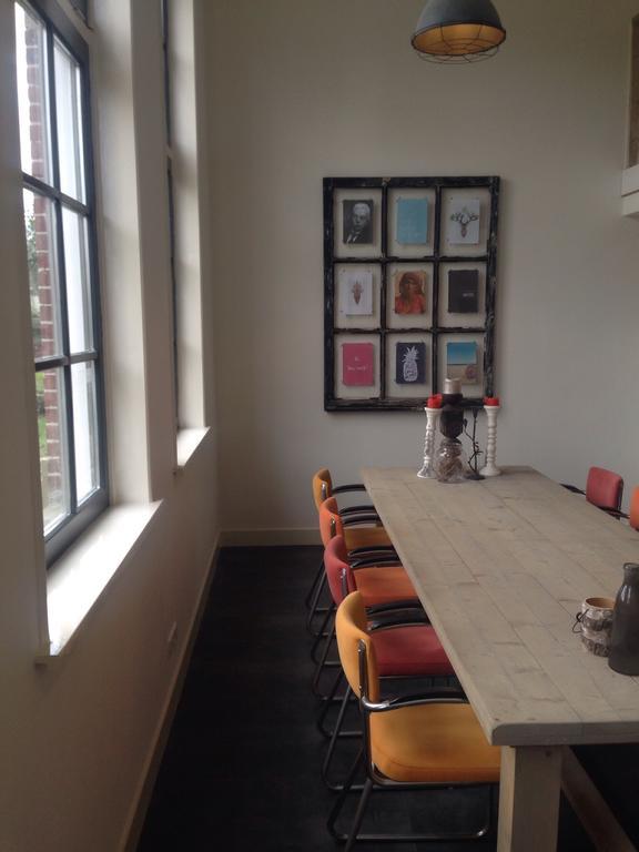 Suite School 15 A Zonnemaire Kamer foto